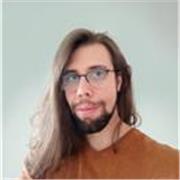 Profesor licenciado en Bellas Artes con más 10 años de experiencia en el dibujo. 