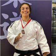 Sensei de judo primer dan, licenciada en técnico deportivo. Seleccionada nacional de judo de chile