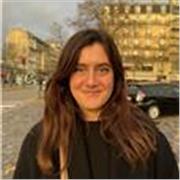 Studentessa al primo anno di magistrale di Economia, diplomata presso liceo scientifico