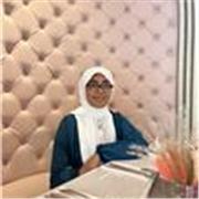 A dental student at university who tutors Biology, Chemistry + Maths for both GCSE and A-levels, offering online lessons.