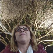 Insegnante di lingue inglese francese e spagnolo, italiano, filosofia, storia, geografia,, diritto, metodologia,e tutte le materie umanistiche