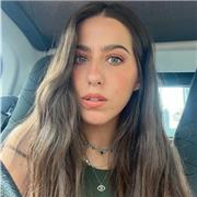 Laureata in lingue e letterature pee e americane impartisce ripetizioni di inglese e letteratura inglese