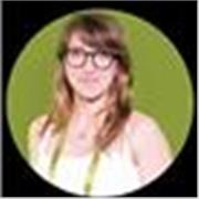 Biologa impartisce lezioni di biologia, matematica e scienze