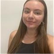 Profesora de inglés con nivel C1, ofrece clases particulares a niños y niñas en Barcelona.