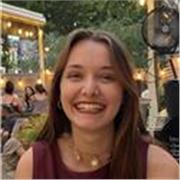 Étudiante, pour fournir un soutien scolaire et un apprentissage différent que celui de l'école, basé sur l'enfant