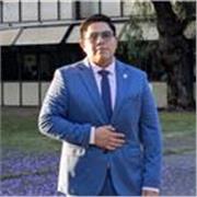 Licenciado en Física y Matemáticas, especializado en matemáticas aplicadas