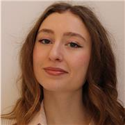 Profesora titulada, ofrece clases de Biología en español, inglés o alemán en Madrid.