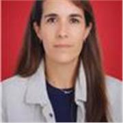 Me defino como una persona creativa, paciente y con vocación para trabajar con niños. Me gusta fomentar la imaginación.