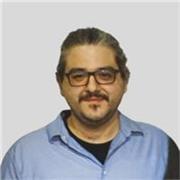 Profesor especializado en Filosofía, Lengua y Literatura, con amplia experiencia docente.