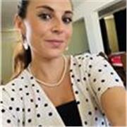 Profesora de francés imparte clases de todos los niveles a todas las edades. 15 años de experiencia en Universidad