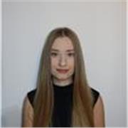 Me defino como una persona responsable, paciente y con ganas de ayudar a los demás a aprender. 