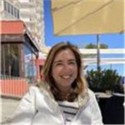 Profesora de Biología y ciencias. También otras asignaturas de ESO, Primaria y Ciclos