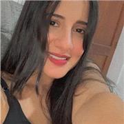 Profesora de filosofía comparte su conocimiento a estudiantes de todas las edades