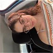 Profesora de pilates con capacidad para dar a todas las edades y niveles 