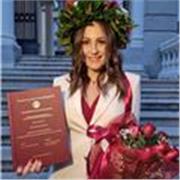 madrelingua di spagnolo, laureata, con C2, diversi soggiorni lunghi in Spagna per studio e lavoro, 24 CFU