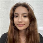 Étudiante bilingue en anglais donne cours au collège et lycée