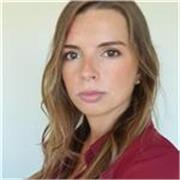 Profesora de inglés empática, comunicativa y orientada al aprendizaje.