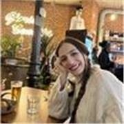 Ciao! Mi chiamo Rachele, sono una studentessa universitaria di ingegneria. 
