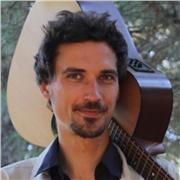 Clases de guitarra jazz, clásico y música moderna en general. Tambien de Armonía Jazz, Análisis, Improvisación, ... No dudes en co