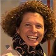 Profesional con más de 25 años de experiencia en el sector de la gestión y administración de empresa. Con vocación formativa.