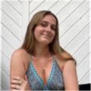 Profesora de primaria con especialidad por inglés, apta para todas las materias con nivel C1 en inglés y media del grado de 9,4.
