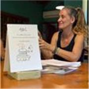 Soy profe de arte, creatividad y yoga. Tengo experiencia como docente y gestión educativa y cultural.