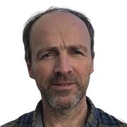 Professeur de guitare classique, 20 ans d'expérience, donne cours particuliers à St Jean du Bruel (12) et environ.