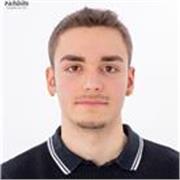 Studente universitario appassionato di lingue straniere, in particolare inglese. Offro lezioni a chi vuole imparare questa lingua!