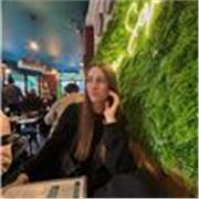 Responsable y paciente, con experiencia en refuerzo escolar, cuidado infantil y facilidad para explicar contenidos de forma clara.