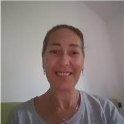 Insegnante di Inglese impartisce lezioni private sia ad adulti che a bambini, parlo inglese da ben 30 anni. Sia a domicilio che online.
La mia metodologia è adatta a tutti principianti e non