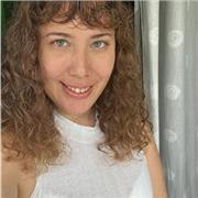 Profesora titulada en Veterinaria con experiencia impartiendo clases