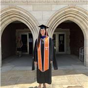 Laureata in Marketing e Master in Management and HR in America offro ripetizioni di inglese sia di grammatica che conversazione