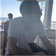 Diplômé d’un bac Littéraire, je suis disponible pour des cours particuliers. 