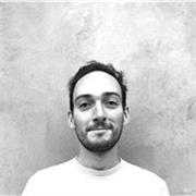 Professeur de dessin et d'art, architecte et designer de métier.