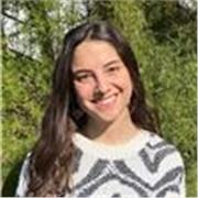 Destaco por mi capacidad para explicar conceptos complejos de forma clara, estructurada y motivadora.