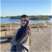 Profesora de apoyo escolar especializada en educación especial, con experiencia con niños con TEA