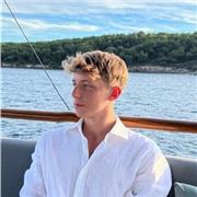 Éveilleur de Potentiel : Donnez des Ailes à Votre Savoir avec des Cours Particuliers Personnalisés !