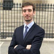 Je suis étudiant, je suis trilingue et je suis disponible pour donner des cours particuliers! :)