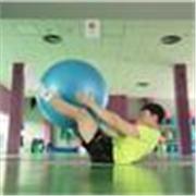 Mi nombre es Andrei, Técnico en acondicionamiento físico con más de 3 años de experiencia en Pilates y entrenamientos funcionales