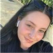 Studentessa in infermieristica, diplomata al liceo classico Tito Livio di Milano propone aiuto compiti per scuole medie e ripetizi