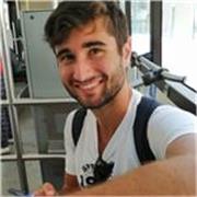 Studente universitario magistrale di Italianistica, diplomato al liceo scientifico con voto 100/100