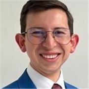 Profesor de inglés y español con experiencia en clases virtuales, presenciales, universitarias y como profesor evaluador