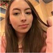 Profesora de inglés nivel C1 con experiencia en el trabajo con niños y adolescentes se destaca su dinamismo y creatividad