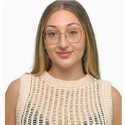 Profesora de inglés apta para enseñar a todos los niños y niñas hasta nivel C1