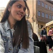 Sono Giuliana, laureata in Lingue e appassionata di didattica.