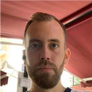 Profesor de Historia imparte clases a niños de primaria y ESO