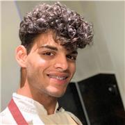 insegnante, madrelingua inglese. Aiuto a bambini dell' asilo, scuola media e superiore. Sono benvenuti anche gli adulti