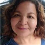Profesora en uso de Plataforma Facebook Ads