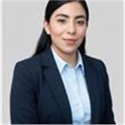 Licenciada en Pedagogía, especializada en atención a pequeños con dificultad de aprendizaje