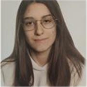 Joven con título de la ESO y Bachillerato.